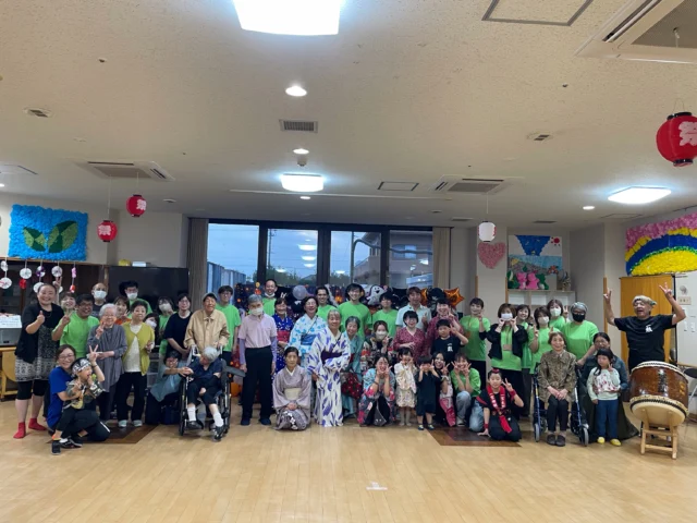 令和8年10月4日
葉栗の郷&ゆとりの郷　秋祭りを開催しました！
今年も多くの方々に参加していただきとても盛り上がりました！
こうして毎年開催できるのも地域の方のご理解や、参加してくださったボランティアの方々のおかげです！
いつもありがとうございます😊
これからも毎年開催していけるように職員一同頑張ります！
#元気寿会
#葉栗の郷
#ゆとりの郷