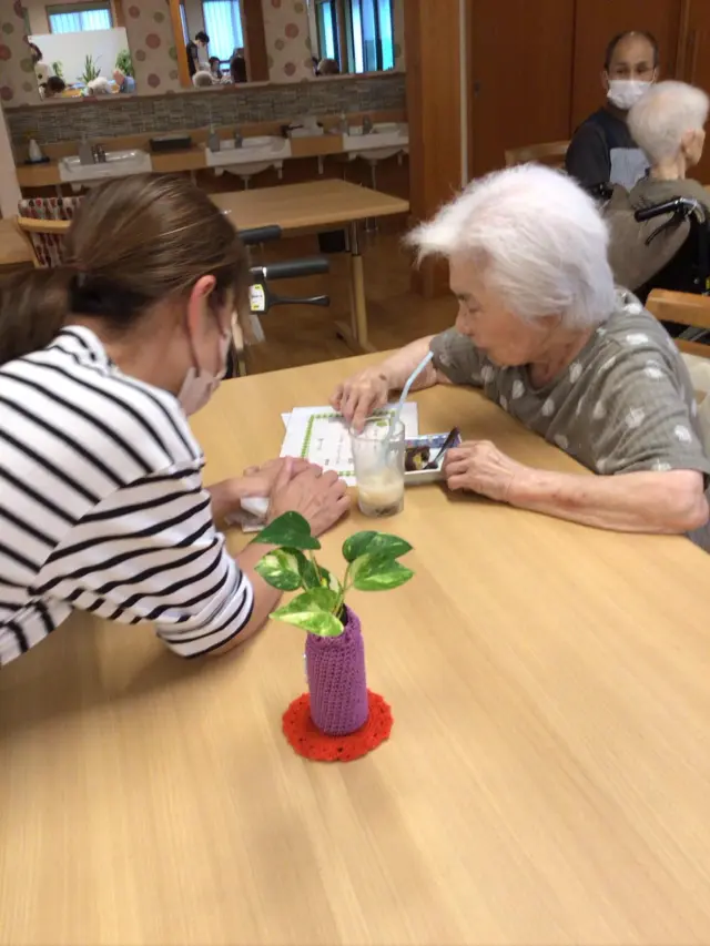 昨日はゆとりカフェと福祉ネイルがありました♪
パン販売もあり賑やかな時間となりました🥐
皆さん爪がキレイなり自然と笑顔😊
素敵な時間でした
また来月もよろしくお願いします♪
